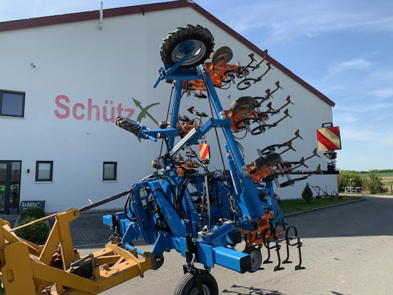 Schmotzer Hackgerät 8 - reihig, 75cm, mit Section Controll und Verschieberahmen, Schmotzer - Soil tillage equipment: picture 1 Schmotzer Hackgerät 8 - reihig, 75cm, mit Section Controll und Verschieberahmen, Schmotzer - Soil tillage equipment: picture 1
