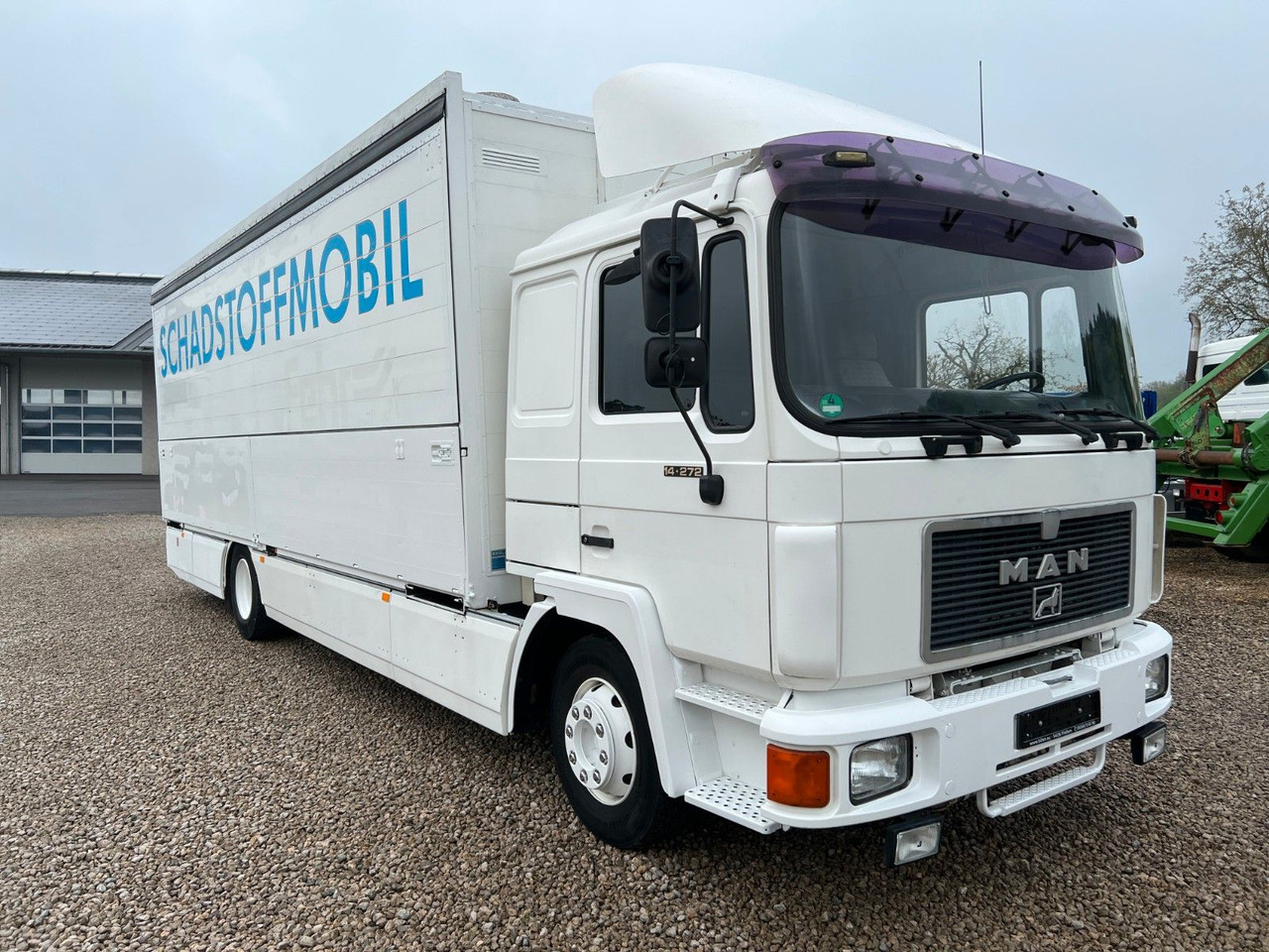 MAN 14.272 Schwenkwand / Schadstoffmobil MAN 14.272 Schwenkwand / Schadstoffmobil - Beverage truck: picture 4 MAN 14.272 Schwenkwand / Schadstoffmobil MAN 14.272 Schwenkwand / Schadstoffmobil - Beverage truck: picture 4