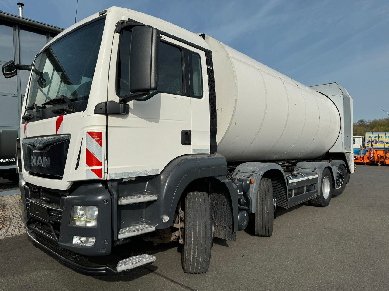 MAN TGS 32.360 8x2 Euro 6 Faun Rotopress 525 L MAN TGS 32.360 8x2 Euro 6 Faun Rotopress 525 L - Garbage truck: picture 3 MAN TGS 32.360 8x2 Euro 6 Faun Rotopress 525 L MAN TGS 32.360 8x2 Euro 6 Faun Rotopress 525 L - Garbage truck: picture 3