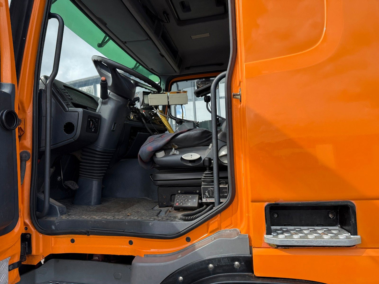 Cab chassis truck Mercedes-Benz Actros 3340 6x6 Dautel Wechselsystem + Kupplung: picture 13