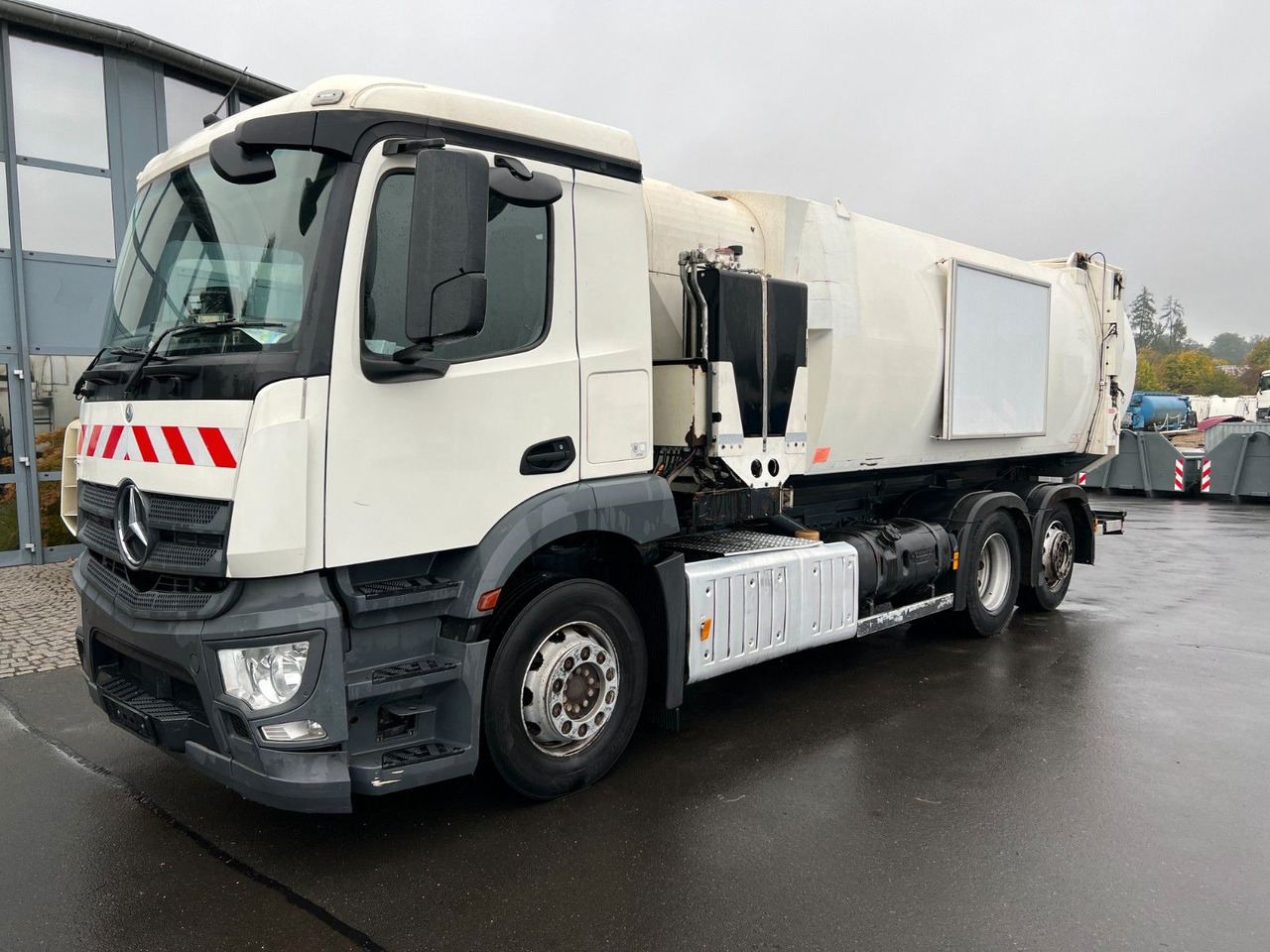 Mercedes-Benz Antos 2533 6x2 Seitenlader Zoeller S LF 22 Mercedes-Benz Antos 2533 6x2 Seitenlader Zoeller S LF 22 - Garbage truck: picture 1 Mercedes-Benz Antos 2533 6x2 Seitenlader Zoeller S LF 22 Mercedes-Benz Antos 2533 6x2 Seitenlader Zoeller S LF 22 - Garbage truck: picture 1