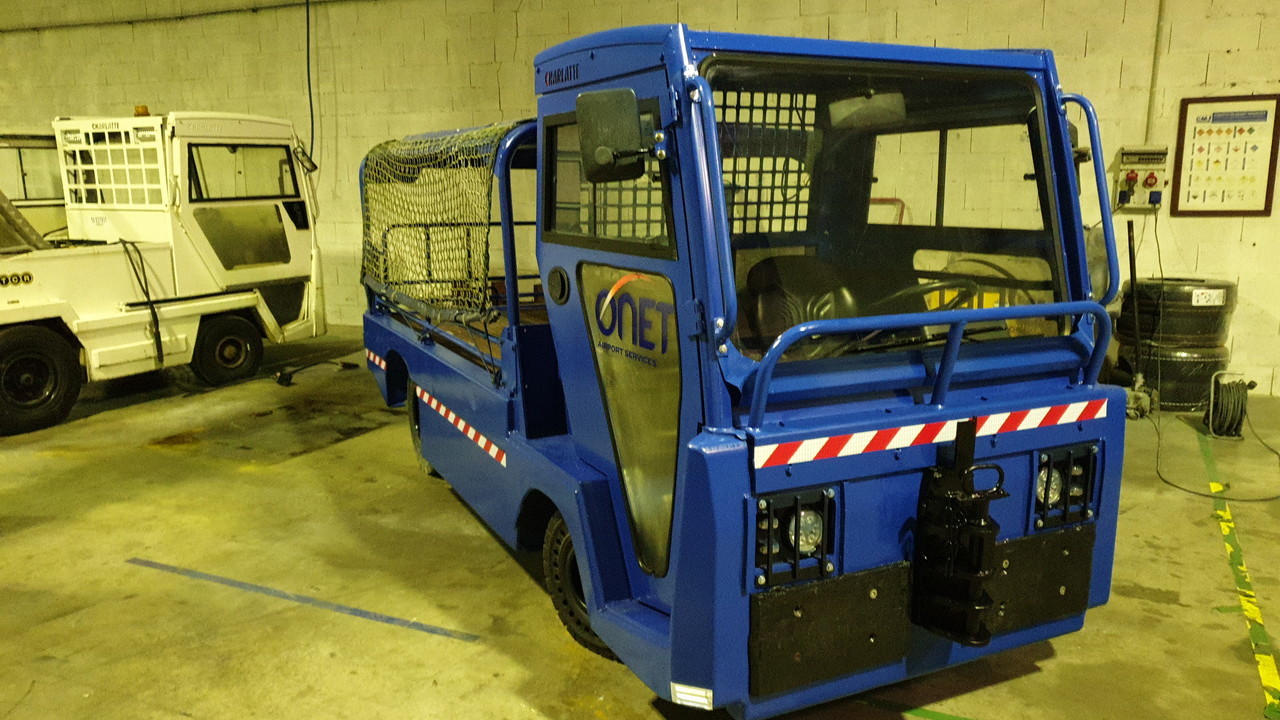 Charlatte P2000/T225L - Baggage tractor: picture 1 Charlatte P2000/T225L - Baggage tractor: picture 1