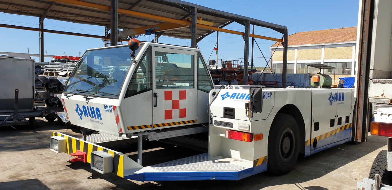 Pushback tractor Goldhofer PTS R1: picture 7 Pushback tractor Goldhofer PTS R1: picture 7