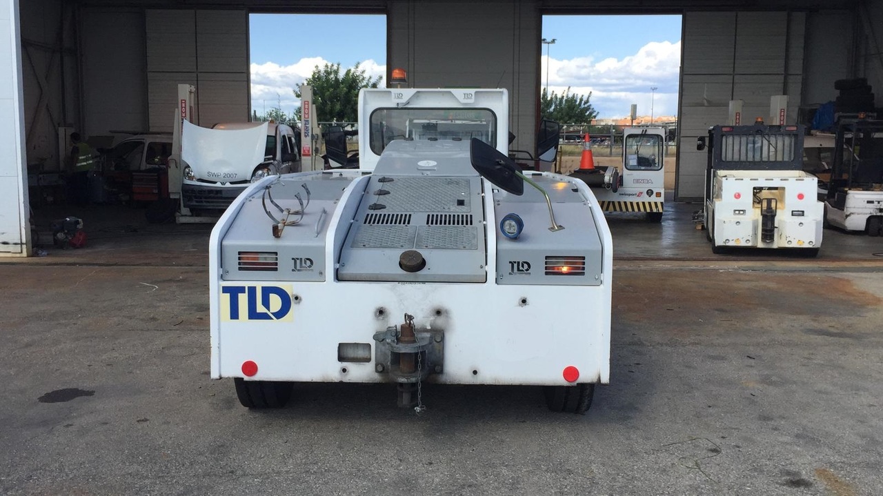 TLD TMX150-9 - Pushback tractor: picture 5 TLD TMX150-9 - Pushback tractor: picture 5