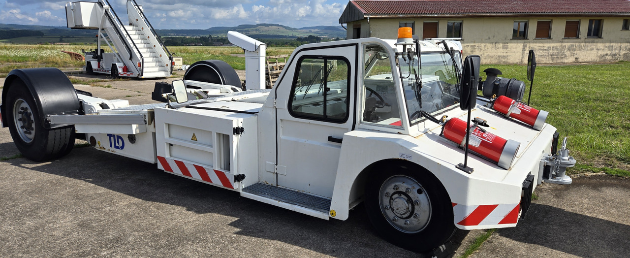 TLD TPX200SF - Pushback tractor: picture 2 TLD TPX200SF - Pushback tractor: picture 2