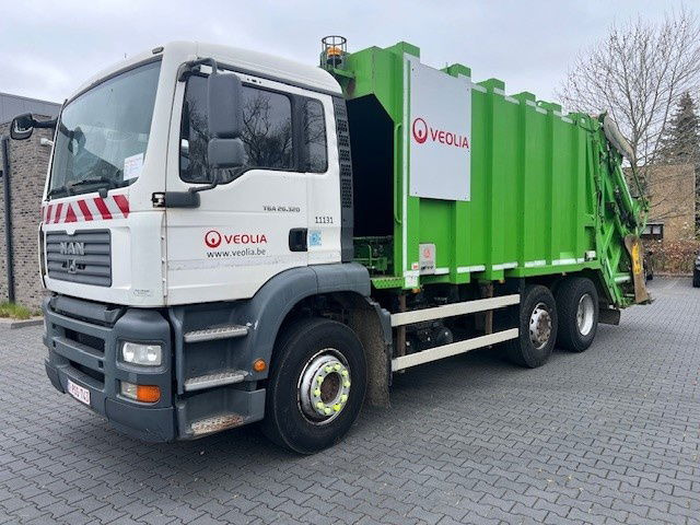 MAN TGA 26.320 . 320 6x2 - Garbage truck: picture 1 MAN TGA 26.320 . 320 6x2 - Garbage truck: picture 1