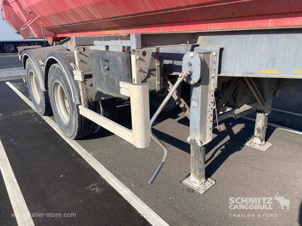 ANDERE Tipper Steel half pipe body 91m³ - Tipper semi-trailer: picture 2 ANDERE Tipper Steel half pipe body 91m³ - Tipper semi-trailer: picture 2