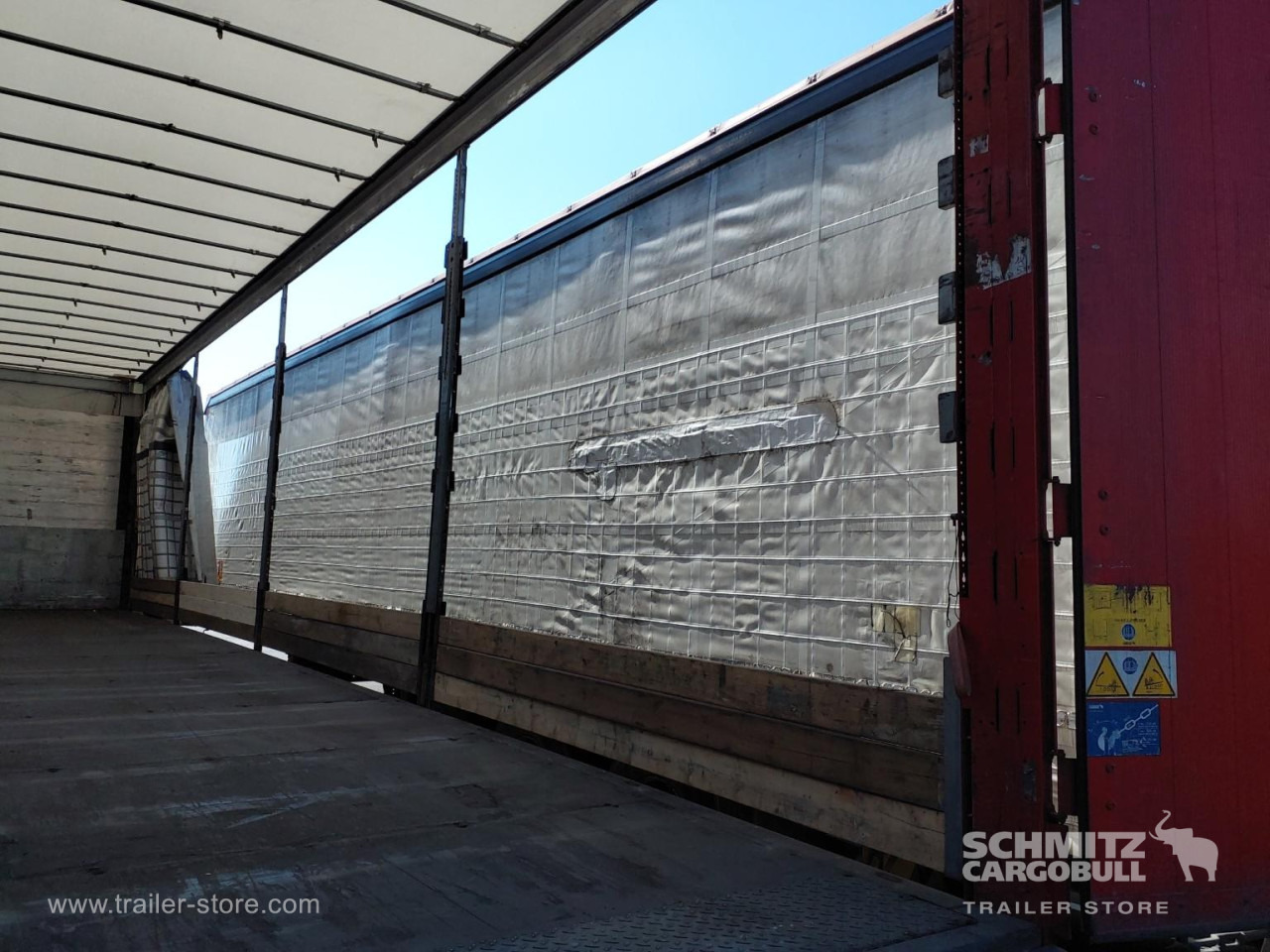 SCHMITZ Curtainsider Mega - Curtainsider semi-trailer: picture 4 SCHMITZ Curtainsider Mega - Curtainsider semi-trailer: picture 4