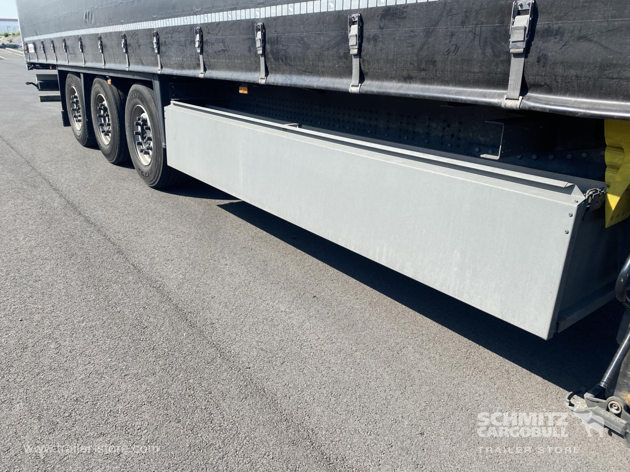 SCHMITZ Curtainsider Standard - Curtainsider semi-trailer: picture 2 SCHMITZ Curtainsider Standard - Curtainsider semi-trailer: picture 2