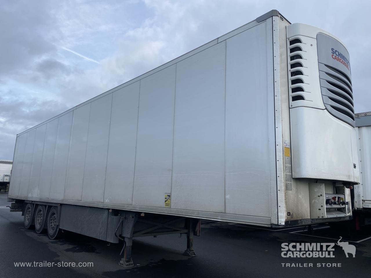 SCHMITZ Reefer Standard - Isothermal semi-trailer: picture 1 SCHMITZ Reefer Standard - Isothermal semi-trailer: picture 1