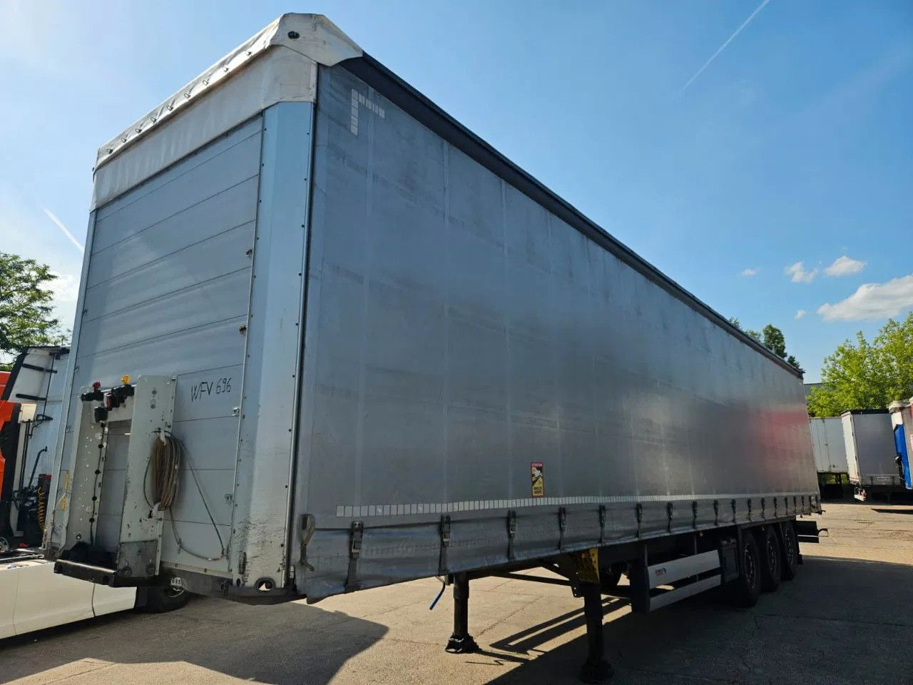 Schmitz Cargobull SCB S3T Standard 14 units! Lifting Axle A&C, XL - Curtainsider semi-trailer: picture 2 Schmitz Cargobull SCB S3T Standard 14 units! Lifting Axle A&C, XL - Curtainsider semi-trailer: picture 2