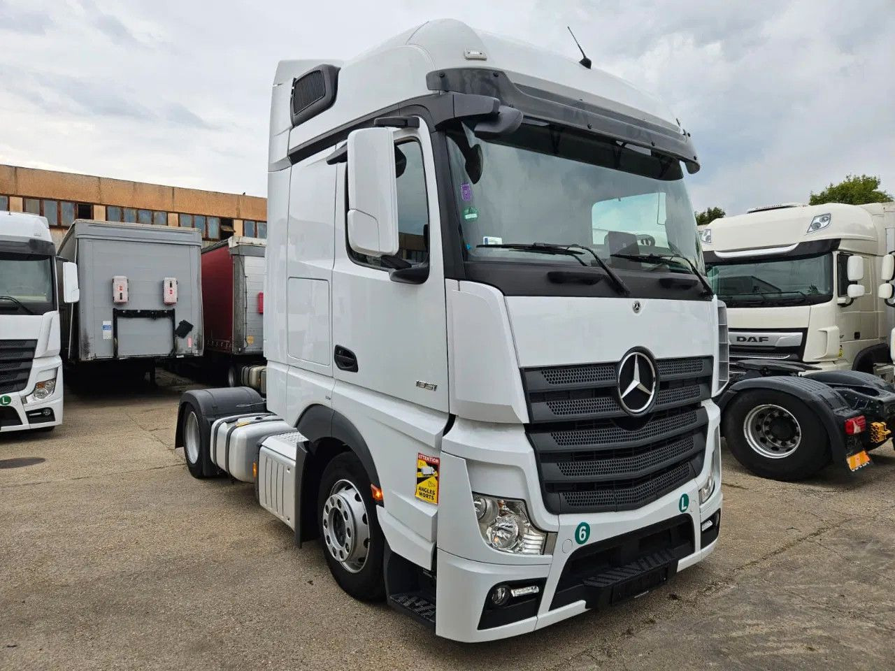 Mercedes-Benz Actros 1851 Mega, BigSpace, Standklima, 4 units - Tractor unit: picture 2 Mercedes-Benz Actros 1851 Mega, BigSpace, Standklima, 4 units - Tractor unit: picture 2