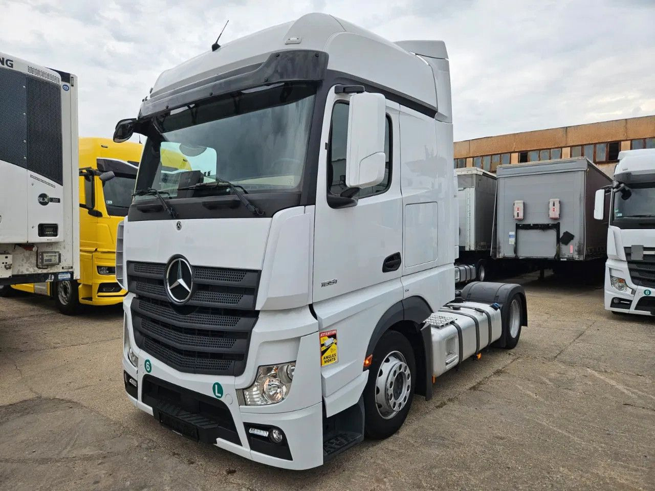 Mercedes-Benz Actros 1851 Mega, BigSpace, Standklima, 4 units - Tractor unit: picture 1 Mercedes-Benz Actros 1851 Mega, BigSpace, Standklima, 4 units - Tractor unit: picture 1