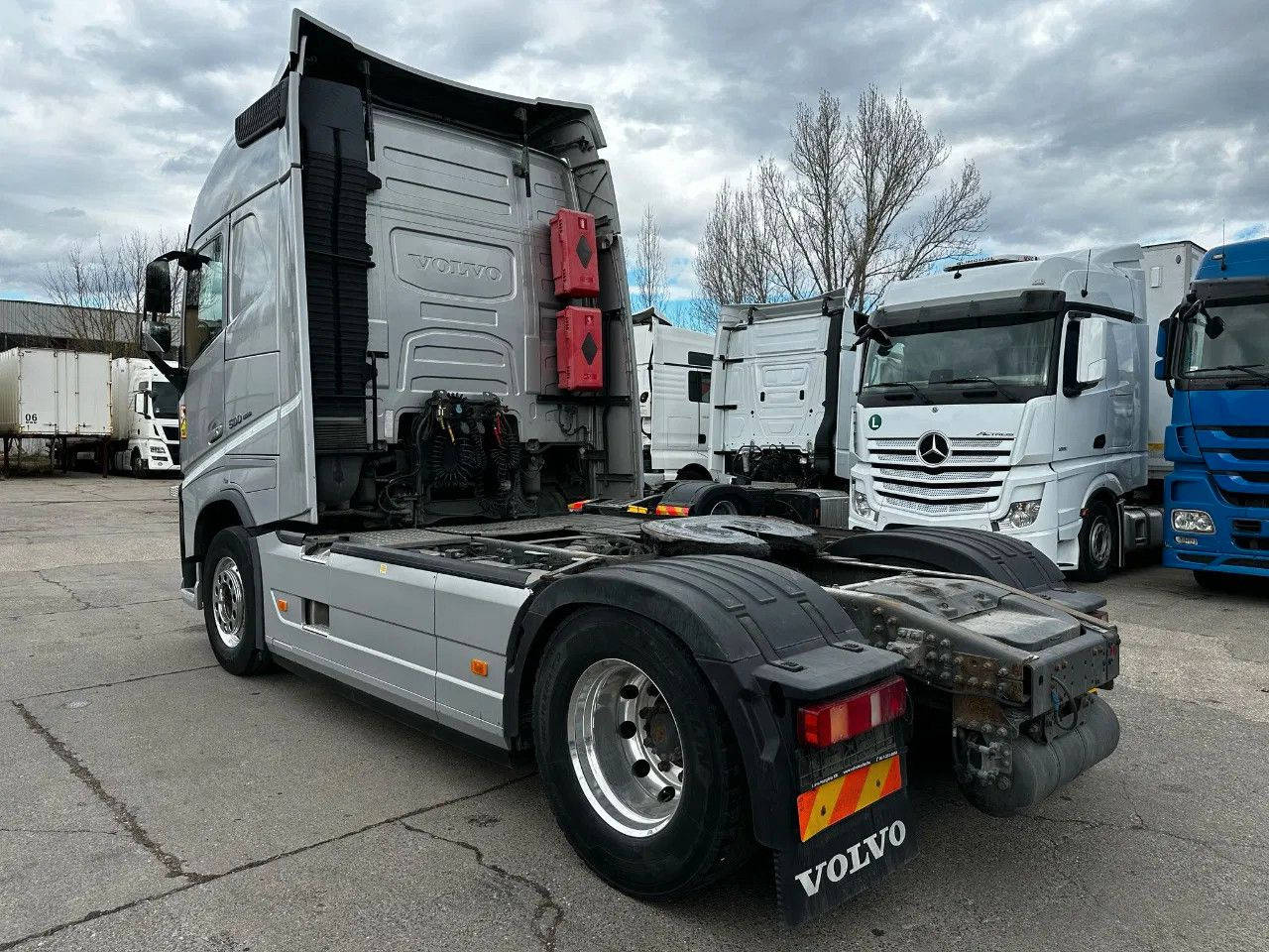 Volvo FH 500 ADR, I-Park, Alloy w. Leather seats, TV s - Tractor unit: picture 3 Volvo FH 500 ADR, I-Park, Alloy w. Leather seats, TV s - Tractor unit: picture 3