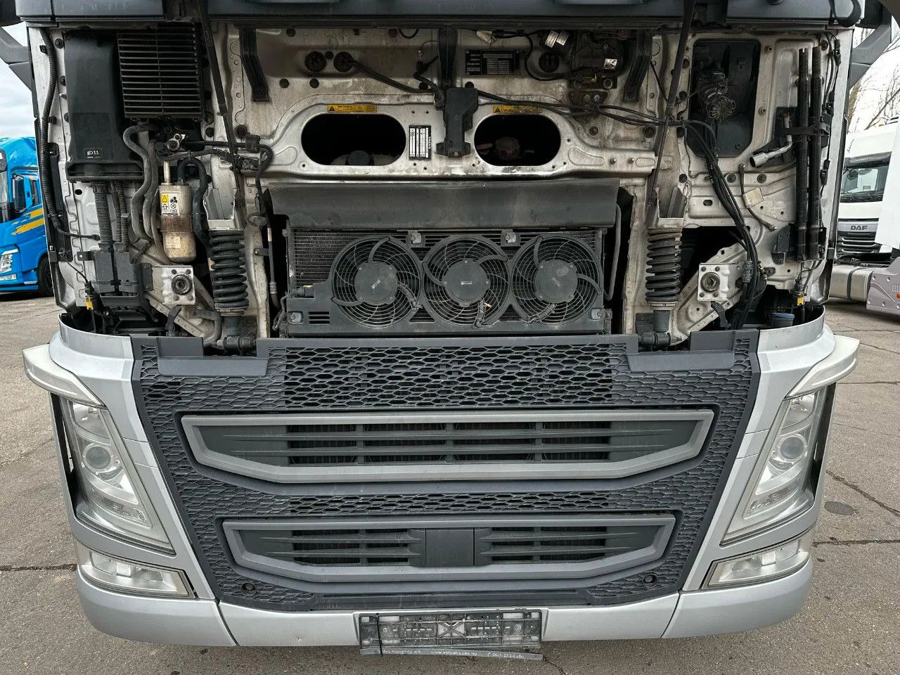 New Tractor unit Volvo FH 500 ADR, I-Park, Alloy w. Leather seats, TV s: picture 6