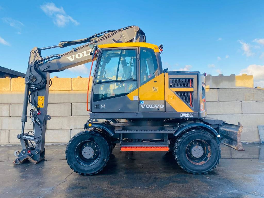 Volvo EWR 150 E - Wheel excavator: picture 1 Volvo EWR 150 E - Wheel excavator: picture 1