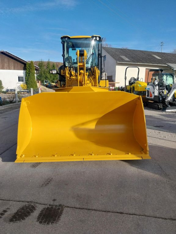 CAT 926M - Wheel loader: picture 2 CAT 926M - Wheel loader: picture 2