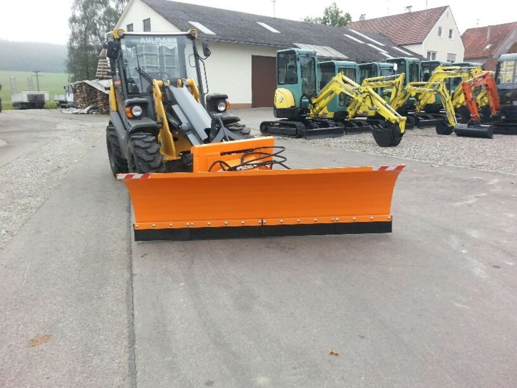 Kramer Schneeschild 2,6m 750, 5075, 850, 950, 1150 - Snow plough for Municipal/ Special vehicle: picture 1 Kramer Schneeschild 2,6m 750, 5075, 850, 950, 1150 - Snow plough for Municipal/ Special vehicle: picture 1