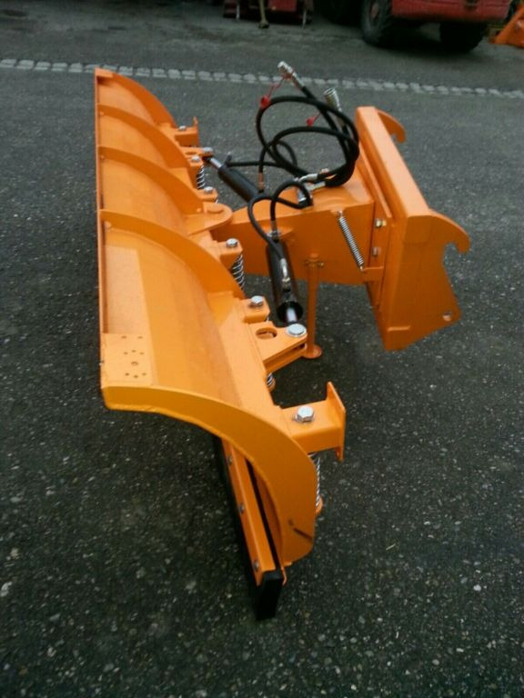 Kramer Schneeschild 2,6m 750, 5075, 850, 950, 1150 - Snow plough for Municipal/ Special vehicle: picture 5 Kramer Schneeschild 2,6m 750, 5075, 850, 950, 1150 - Snow plough for Municipal/ Special vehicle: picture 5