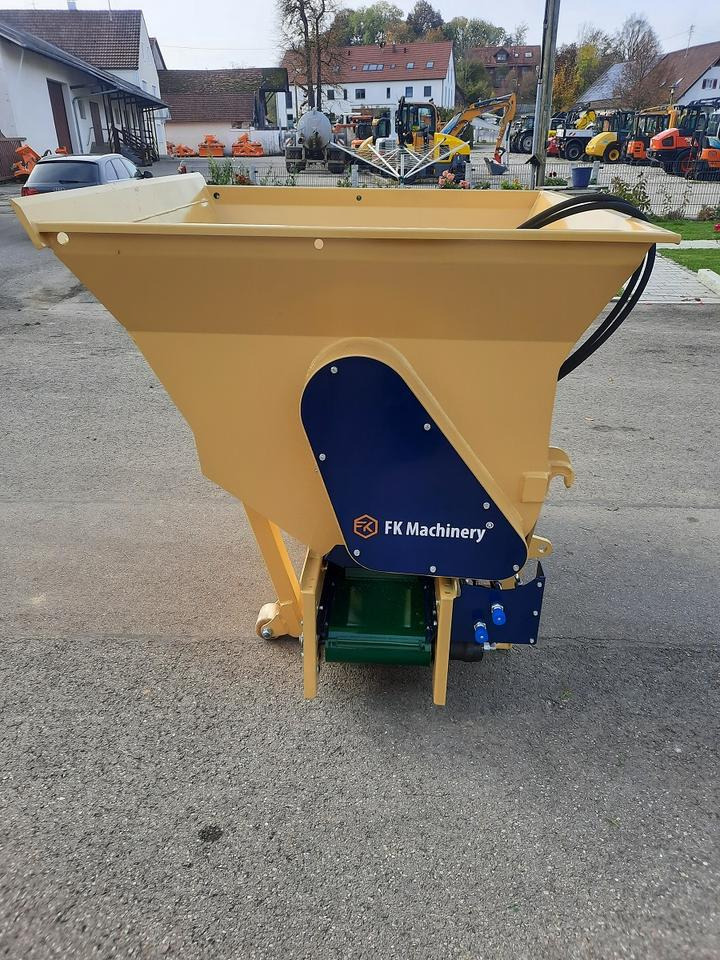 Liegeboxen Einstreugerät Futterverteilgerät Hoflader Radlader Cat - Livestock equipment: picture 1 Liegeboxen Einstreugerät Futterverteilgerät Hoflader Radlader Cat - Livestock equipment: picture 1