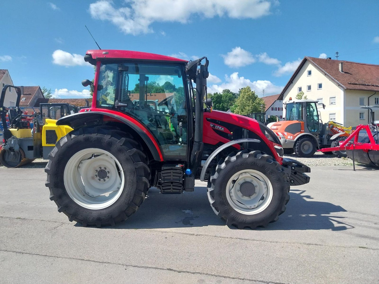 Valtra A 85 - Farm tractor: picture 4 Valtra A 85 - Farm tractor: picture 4