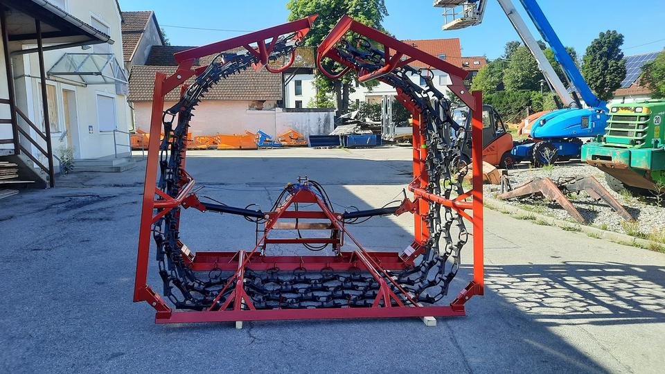 Wiesenegge 6 - 8m Wiesenstriegel Wiesenschleppe Traktor Egge - Chain harrow: picture 1 Wiesenegge 6 - 8m Wiesenstriegel Wiesenschleppe Traktor Egge - Chain harrow: picture 1