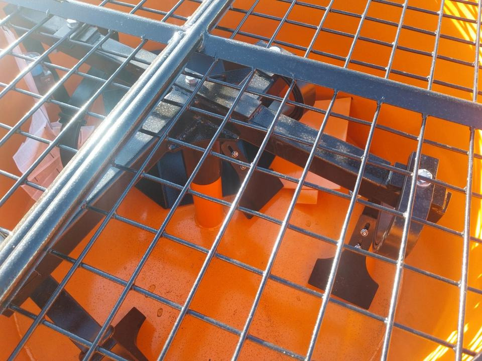 New Concrete mixer Zwangsmischer Betonmischer 800 L Zapfwellen u. Hydraulisch Fendt: picture 7