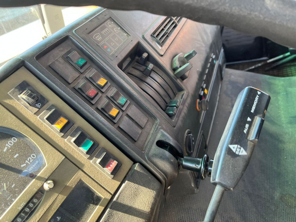 Hook lift truck, Crane truck MAN F2000 27.342 6x4 Abrollkipper mit Kran: picture 9 Hook lift truck, Crane truck MAN F2000 27.342 6x4 Abrollkipper mit Kran: picture 9