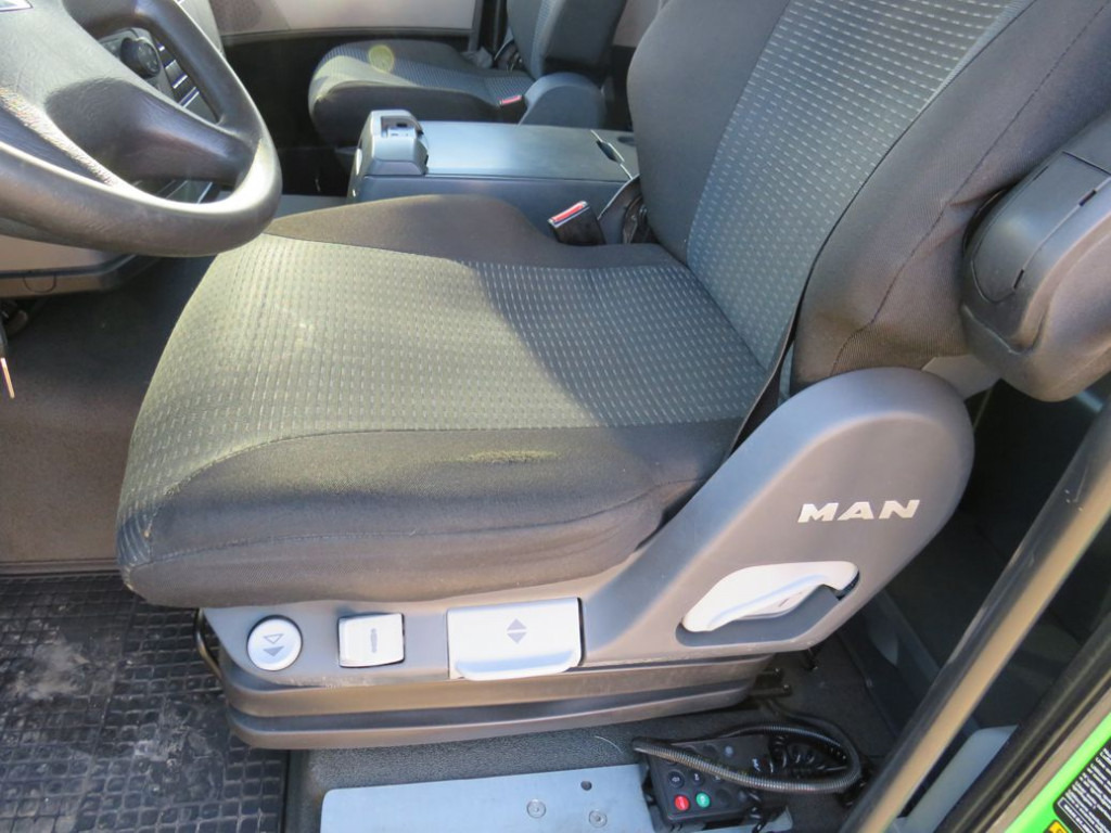 MAN TG-S 18.320 BL Abrollkipper - Hook lift truck: picture 2 MAN TG-S 18.320 BL Abrollkipper - Hook lift truck: picture 2