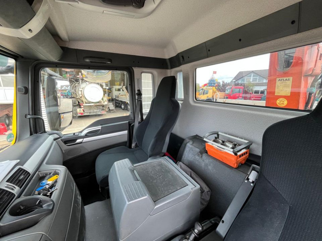 MAN TG-S 18.400 4x2 BL 2-Achs Kipper Kran Atlas 120+Funk - Tipper, Crane truck: picture 2 MAN TG-S 18.400 4x2 BL 2-Achs Kipper Kran Atlas 120+Funk - Tipper, Crane truck: picture 2