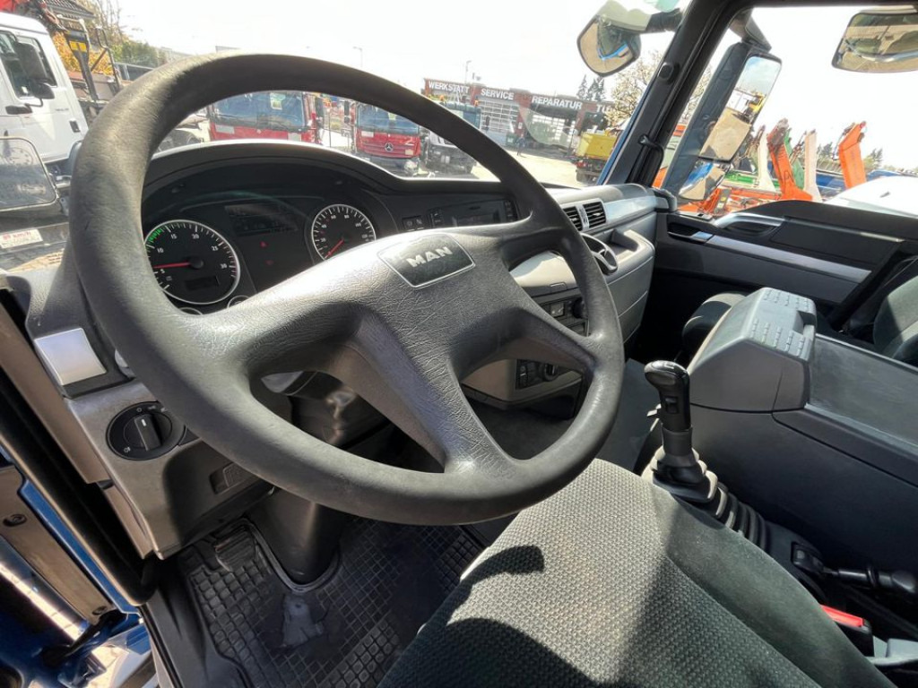 Tipper MAN TG-S 26.440 6x6 3-Achs Allradkipper Bordmatik Schalter: picture 11
