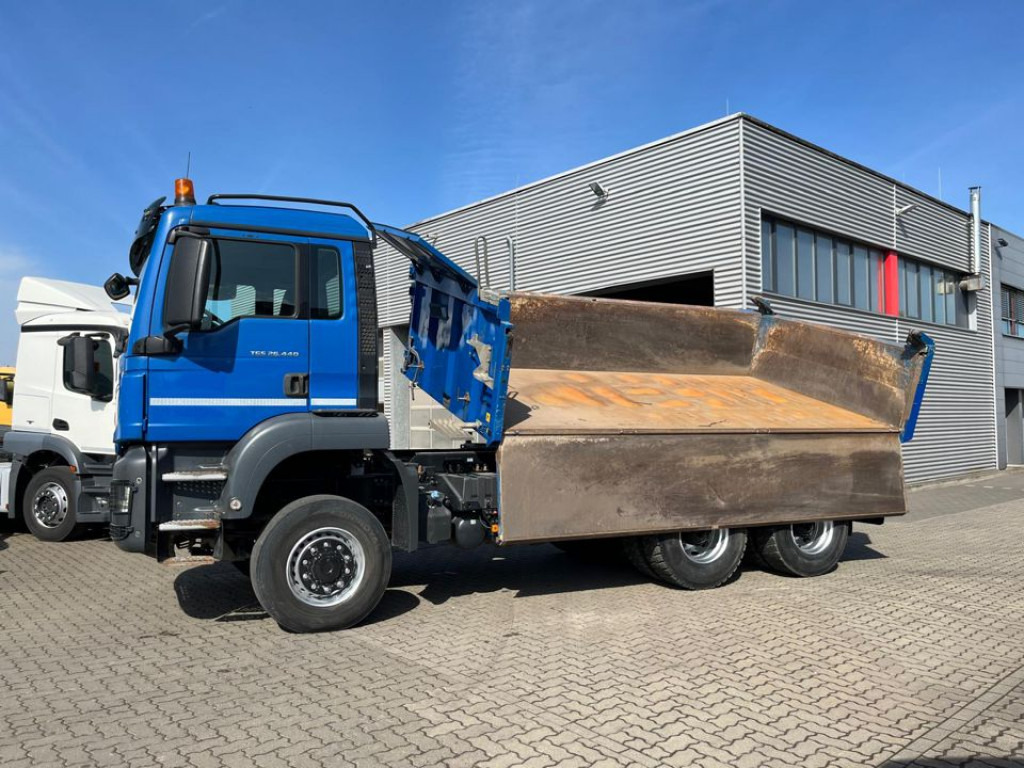 Tipper MAN TG-S 26.440 6x6 3-Achs Allradkipper Bordmatik Schalter: picture 9