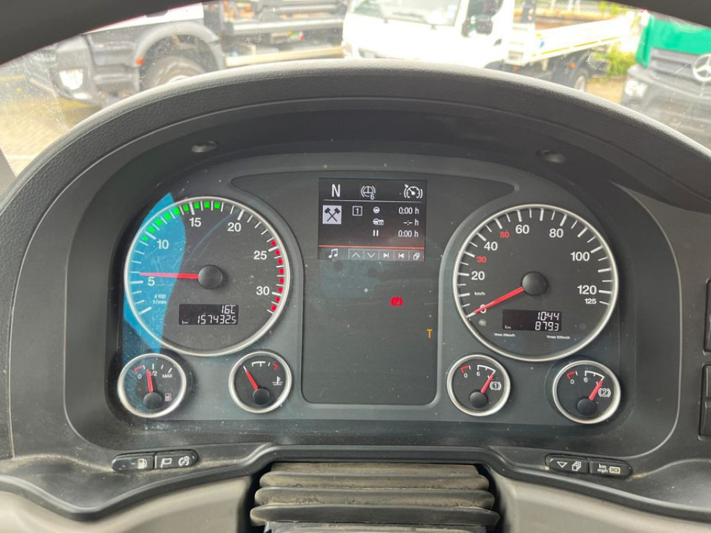 Tipper MAN TG-S 26.500 6x6 BB 3-Achs Allradkipper Bordmatik: picture 11 Tipper MAN TG-S 26.500 6x6 BB 3-Achs Allradkipper Bordmatik: picture 11