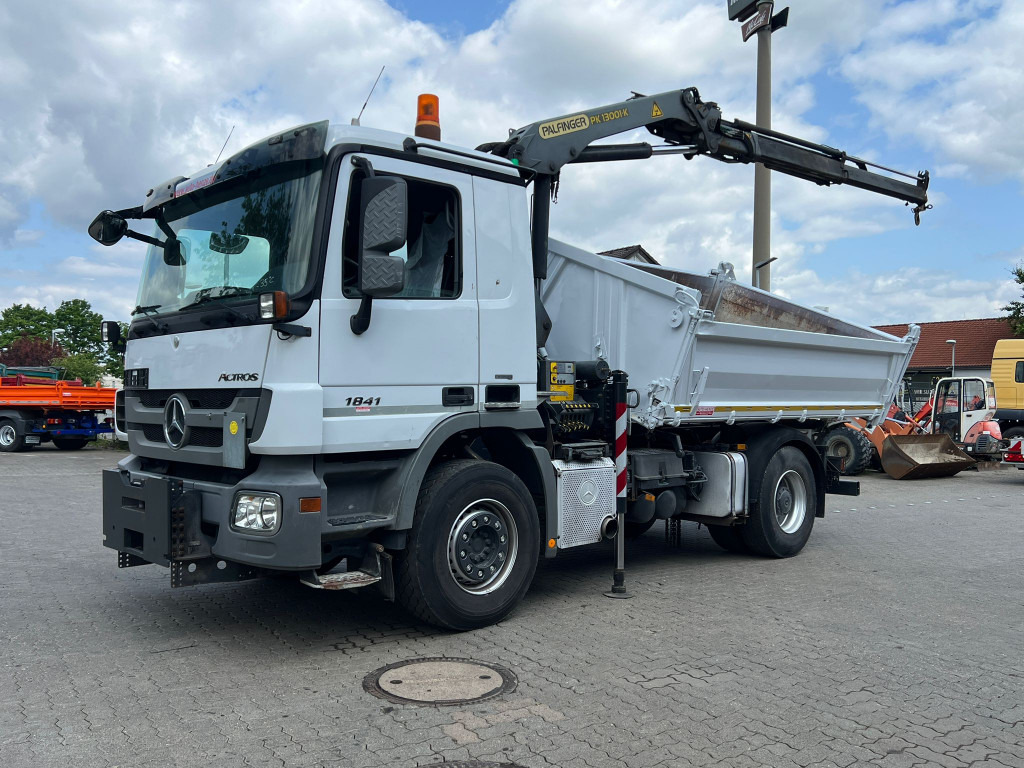 MERCEDES-BENZ Actros 1841 K 2-Achs Kipper Kran Funk 2xhydr+Greifer - Tipper, Crane truck: picture 1 MERCEDES-BENZ Actros 1841 K 2-Achs Kipper Kran Funk 2xhydr+Greifer - Tipper, Crane truck: picture 1