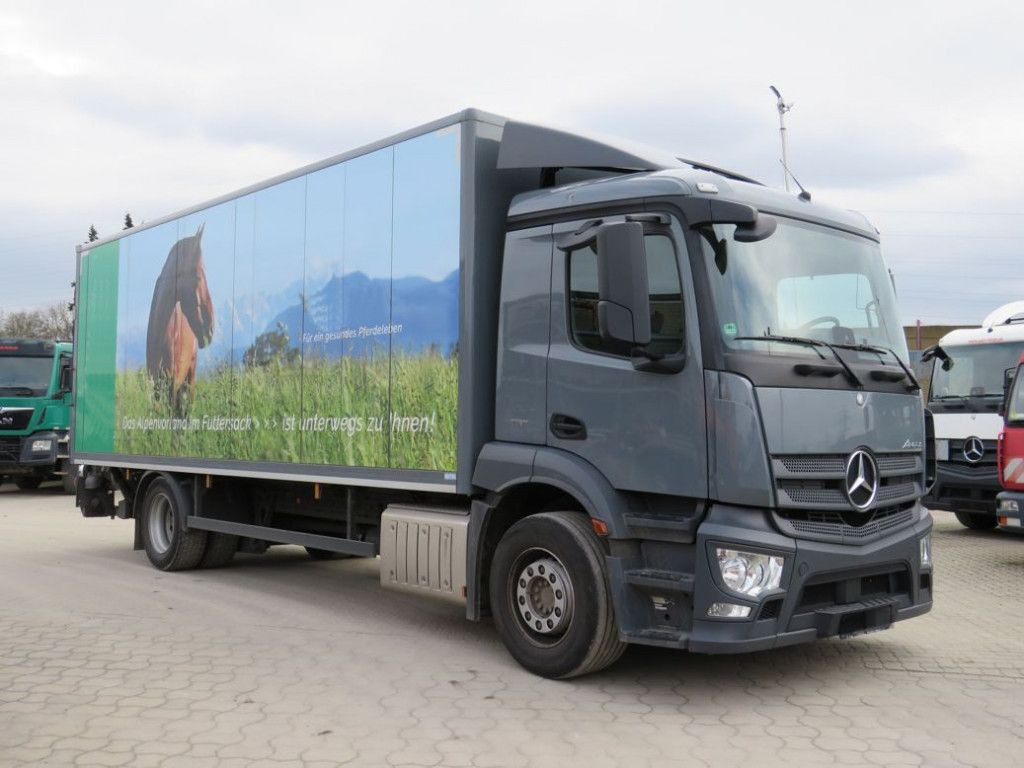 Mercedes-Benz Antos 1830 L nR 4x2 Standardkoffer LBW LBW 2to+F - Box truck: picture 2 Mercedes-Benz Antos 1830 L nR 4x2 Standardkoffer LBW LBW 2to+F - Box truck: picture 2