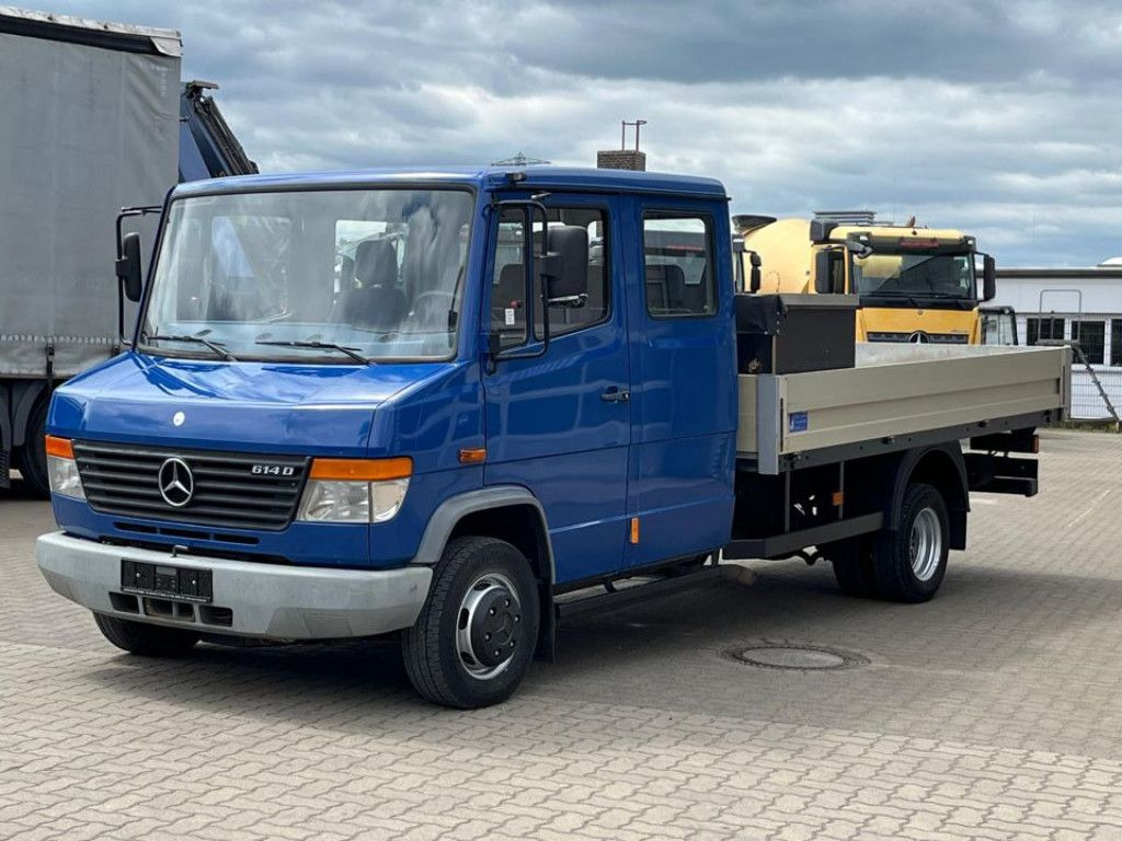 Mercedes-Benz Vario 614 D Pritsche Doppelkabine LKW Motor 4.3 - Flatbed van, Combi van: picture 1 Mercedes-Benz Vario 614 D Pritsche Doppelkabine LKW Motor 4.3 - Flatbed van, Combi van: picture 1