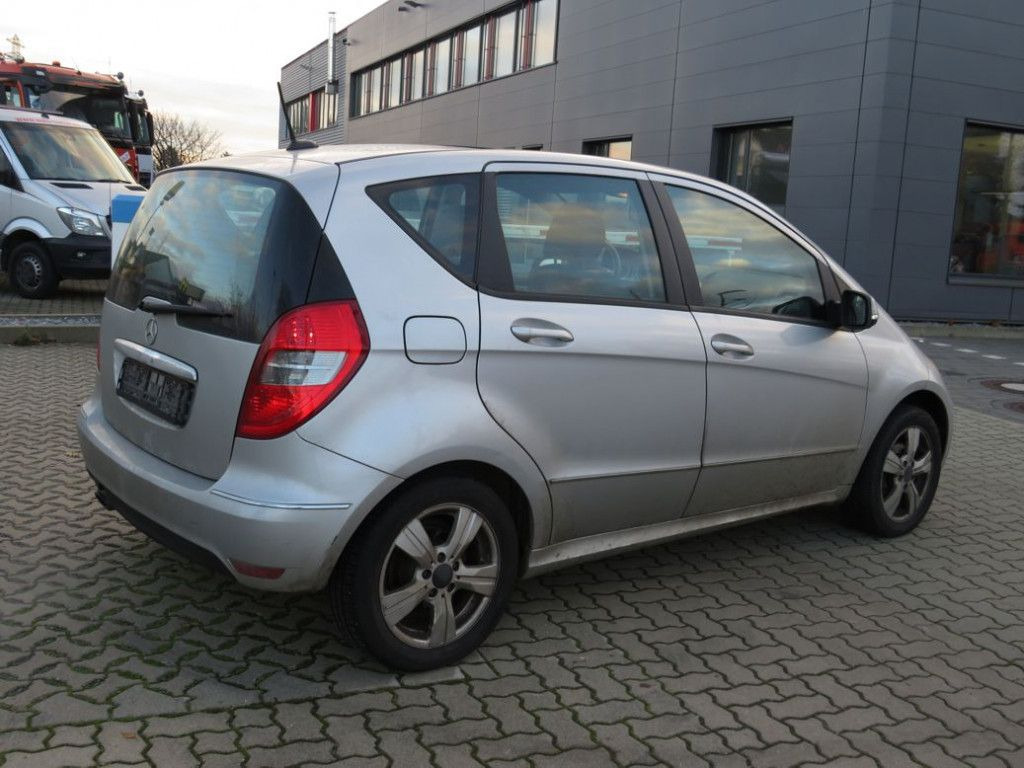 Mercedes-Benz A-Klasse 200 Avantgarde PKW - Truck: picture 4 Mercedes-Benz A-Klasse 200 Avantgarde PKW - Truck: picture 4
