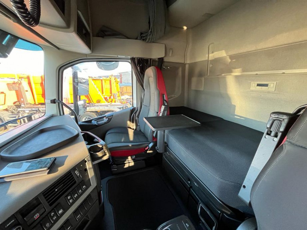 VOLVO (S) Truck FH 500 6x2 Abrollkipper Funkfernbedienung - Hook lift truck: picture 3 VOLVO (S) Truck FH 500 6x2 Abrollkipper Funkfernbedienung - Hook lift truck: picture 3