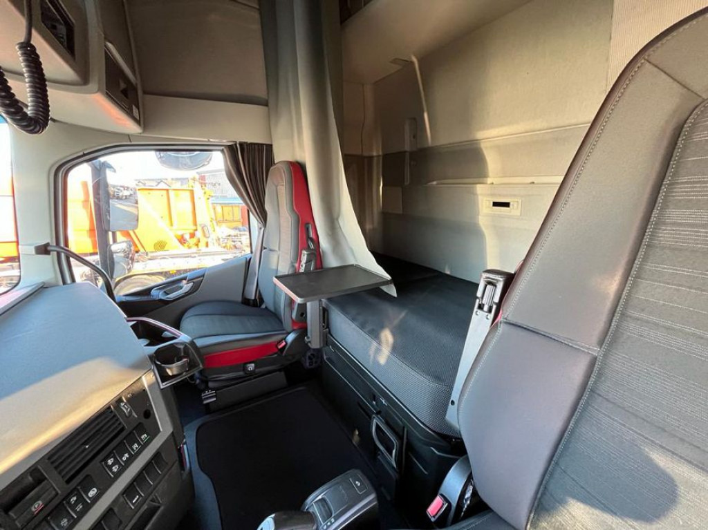 VOLVO (S) Truck FH 500 6x2 Abrollkipper Funkfernbedienung - Hook lift truck: picture 3 VOLVO (S) Truck FH 500 6x2 Abrollkipper Funkfernbedienung - Hook lift truck: picture 3