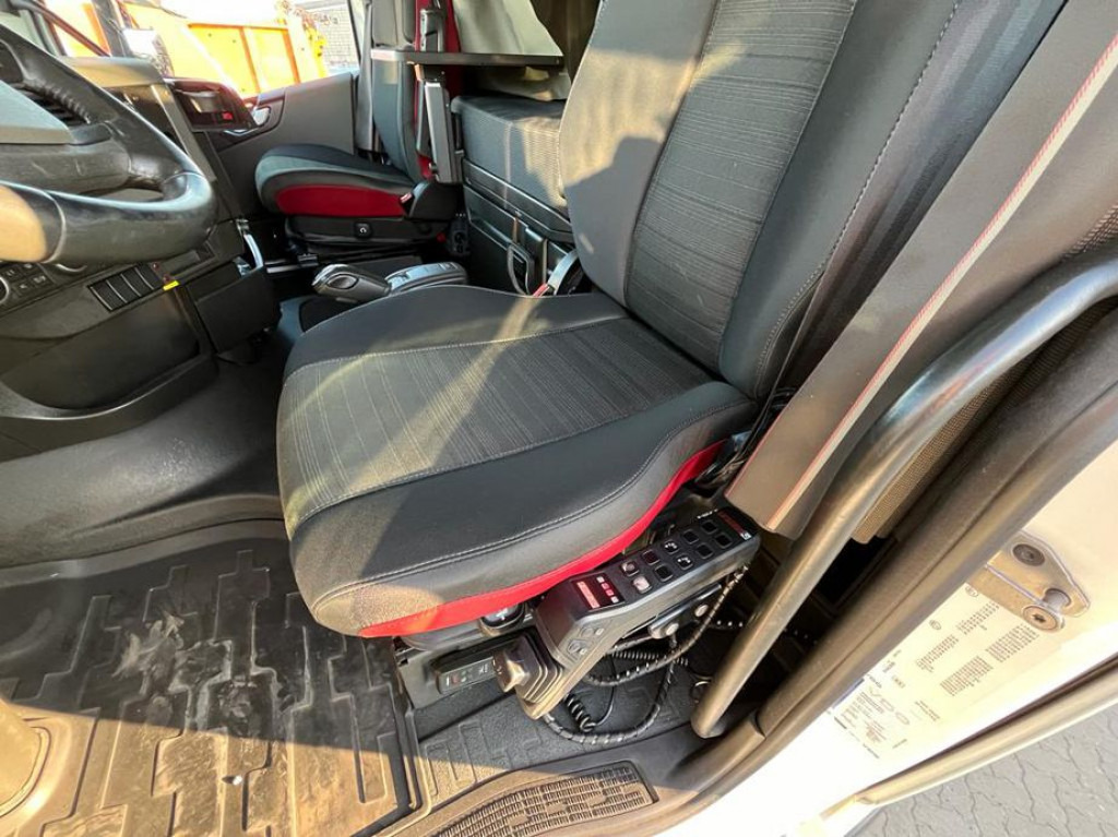 VOLVO (S) Truck FH 500 6x2 Abrollkipper Funkfernbedienung - Hook lift truck: picture 4 VOLVO (S) Truck FH 500 6x2 Abrollkipper Funkfernbedienung - Hook lift truck: picture 4