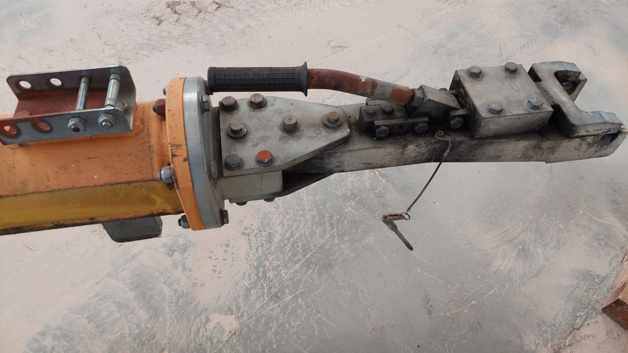 Towbar J-TOW170 JMS - Ground support equipment: picture 5 Towbar J-TOW170 JMS - Ground support equipment: picture 5