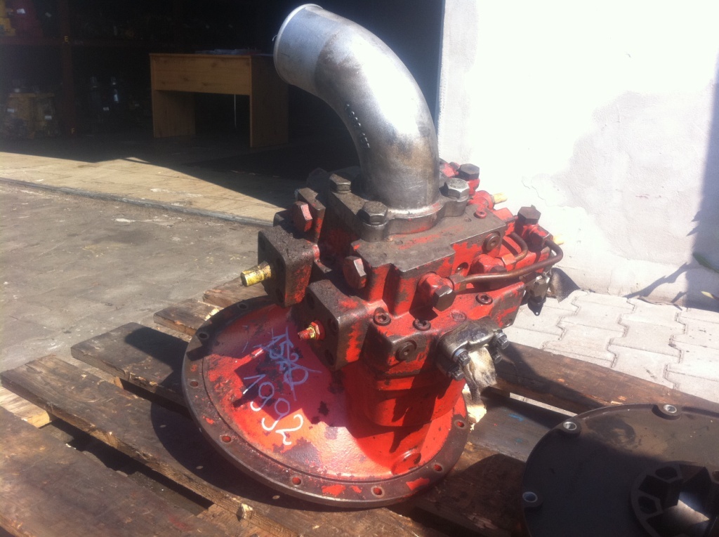 O&K SN2135408427557271.20.10.18 - Hydraulic pump for Wheel excavator: picture 1 O&K SN2135408427557271.20.10.18 - Hydraulic pump for Wheel excavator: picture 1