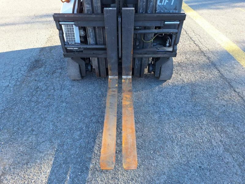 4-way reach truck Amlift AGILIFT 25-12/55: picture 11 4-way reach truck Amlift AGILIFT 25-12/55: picture 11