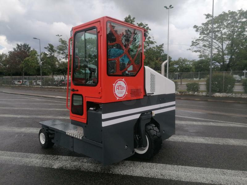 Amlift C40-12/55 - 4-way reach truck: picture 5 Amlift C40-12/55 - 4-way reach truck: picture 5