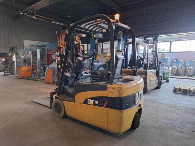 Caterpillar EP18NT - Electric forklift: picture 5 Caterpillar EP18NT - Electric forklift: picture 5