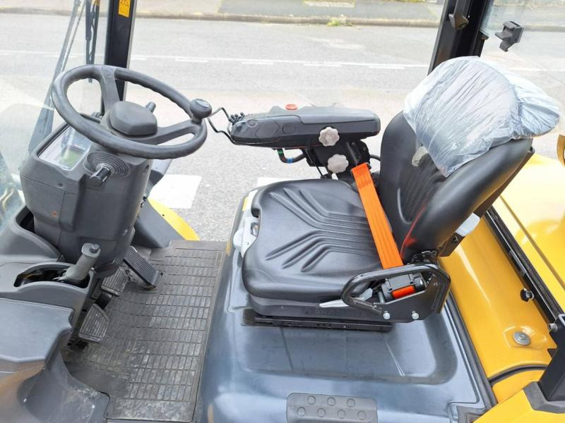 LPG forklift Caterpillar GP35 NTD: picture 15