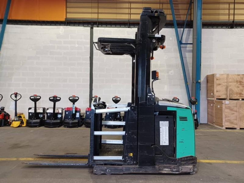Caterpillar NOH10N - Order picker: picture 3 Caterpillar NOH10N - Order picker: picture 3