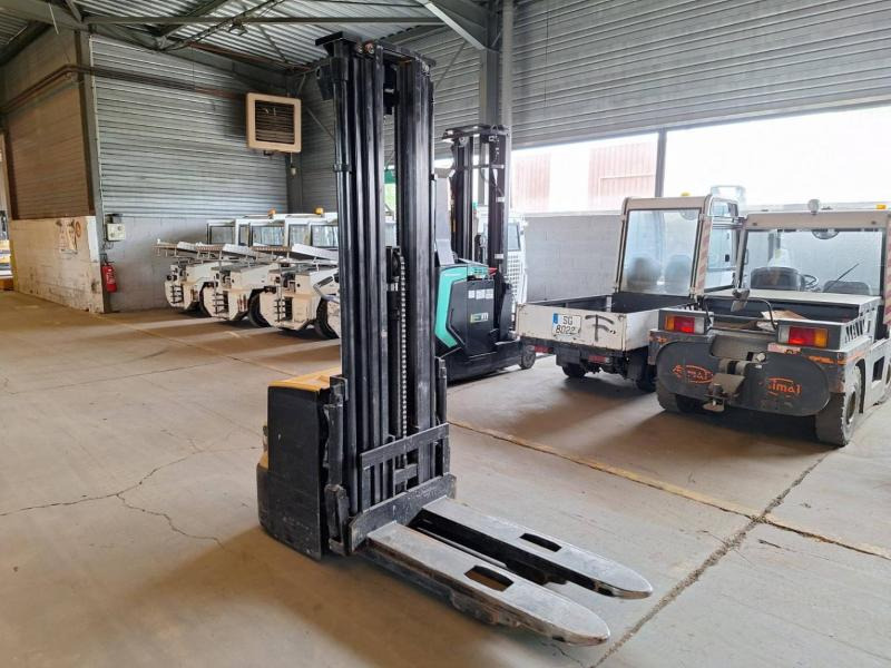 Caterpillar NSP16N2 - Stacker: picture 3 Caterpillar NSP16N2 - Stacker: picture 3