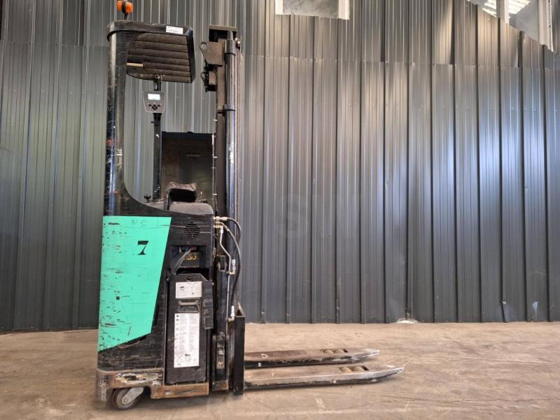 Caterpillar NSR16N - Stacker: picture 3 Caterpillar NSR16N - Stacker: picture 3