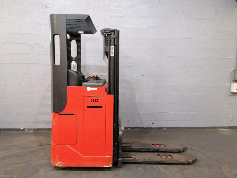 Fenwick L12 - Stacker: picture 2 Fenwick L12 - Stacker: picture 2